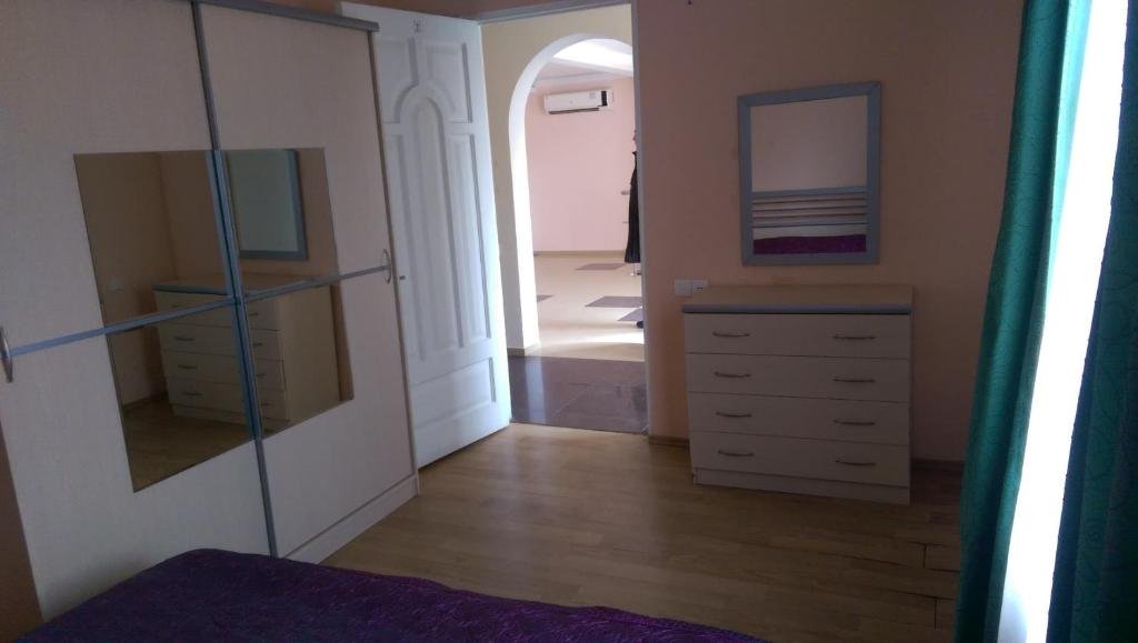Тбилиси: Nenes Apartments