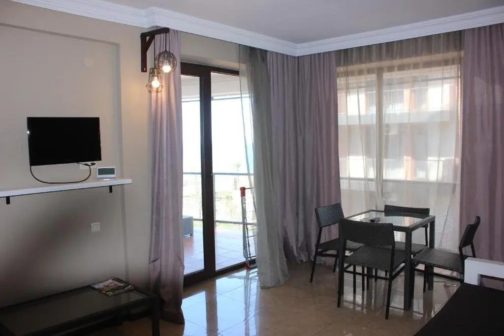 Батуми: Mgzavrebi Gonio Apartment 401