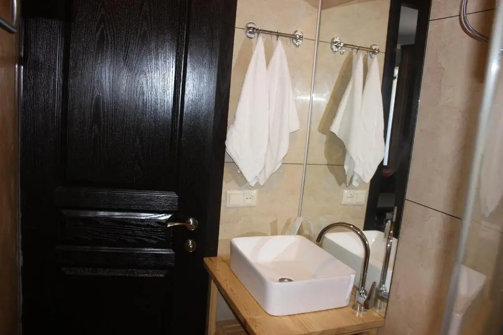 Батуми: Mgzavrebi Gonio Apartment 1003