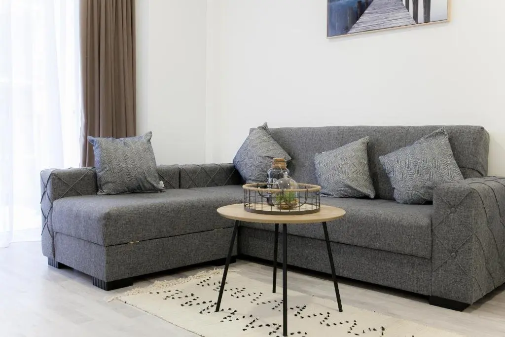 Тбилиси: brand new, bright, 1 bedroom unit, 100 mbps wi-fi.