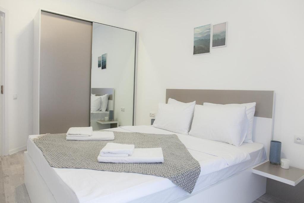 Тбилиси: brand new, bright, 1 bedroom unit, 100 mbps wi-fi.