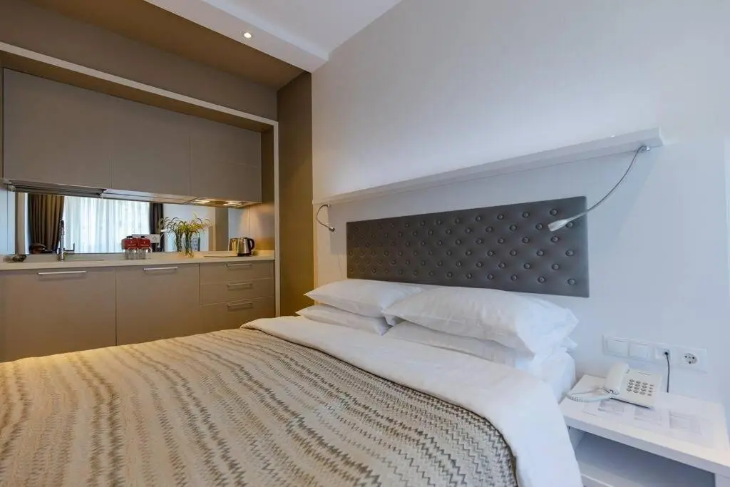 Батуми: bright studio apartment in the heart of batumi
