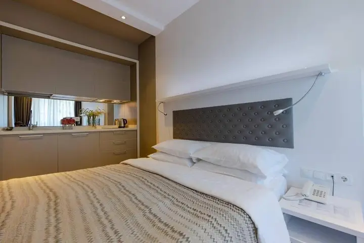 Батуми: bright studio apartment in the heart of batumi