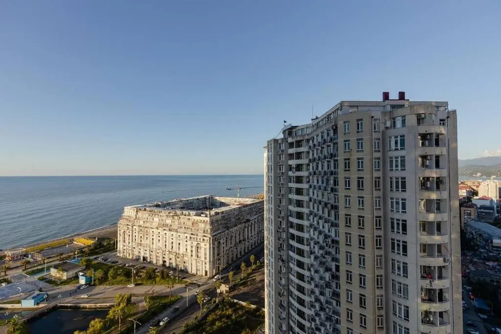 Батуми: bright studio apartment in the heart of batumi