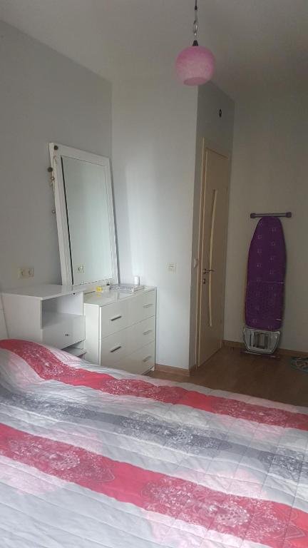 Батуми: Kobaladze Street. N4. 14 03. Orbi Plaza