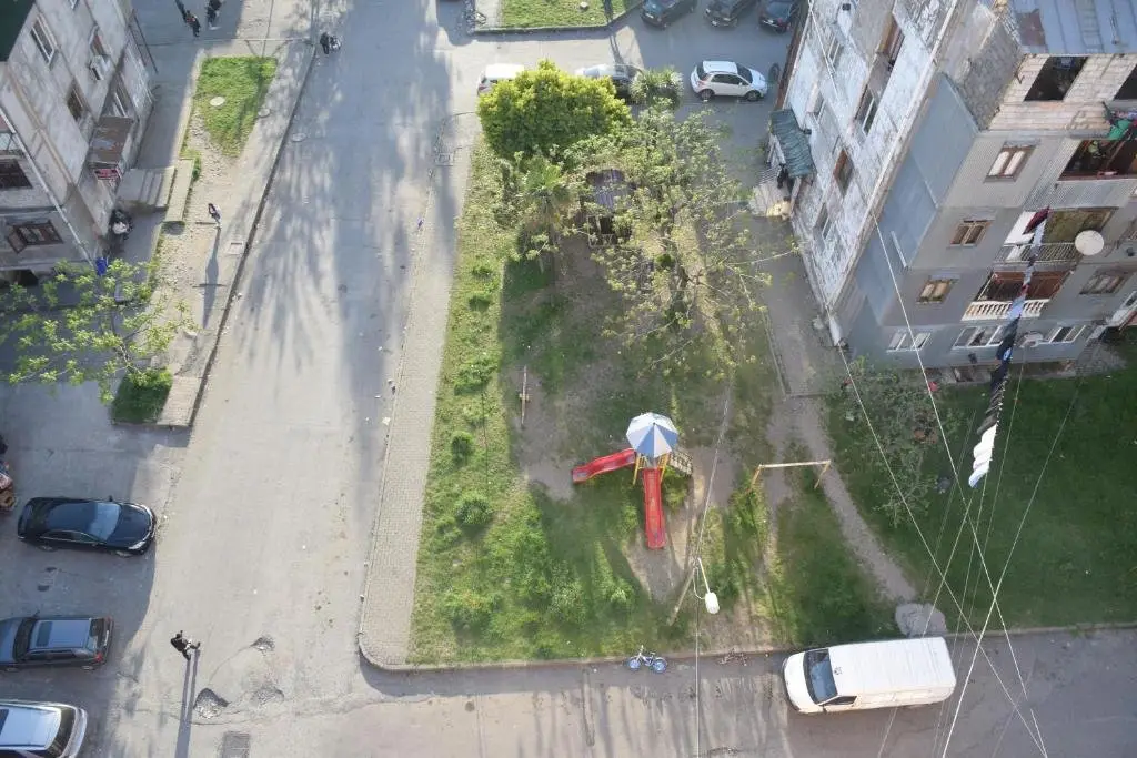 Батуми: Leonidze Street 8, F.38