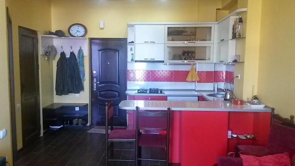Батуми: Inasaridze Street 2 Roomed Flat