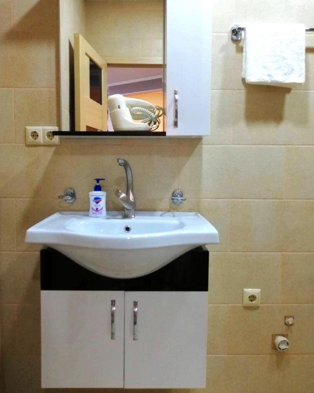 Батуми: Mountain View Apartments In 150M To The Black Sea
