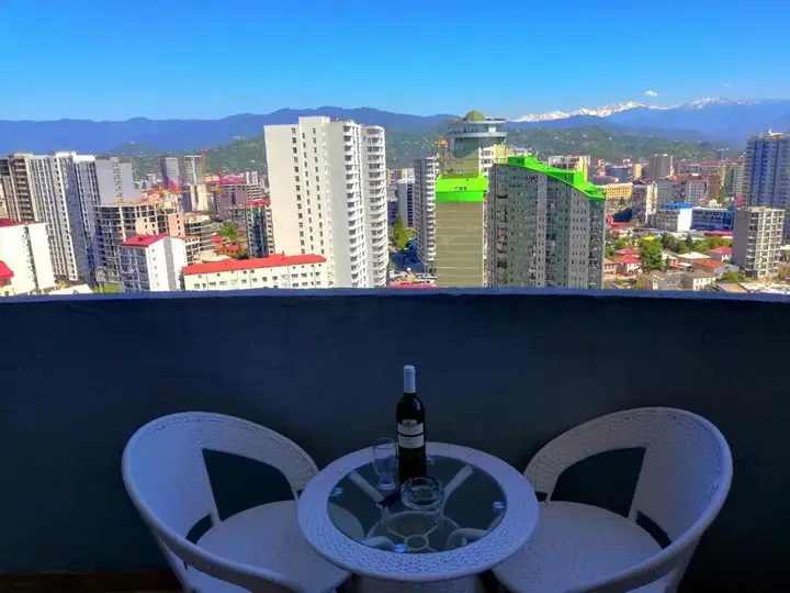 Батуми: Mountain View Apartments In 150M To The Black Sea