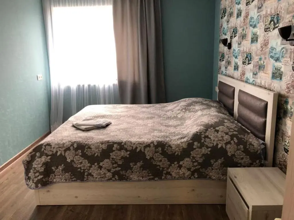 Батуми: apartment with 3 bedrooms with amazing view to black sea beach in old building