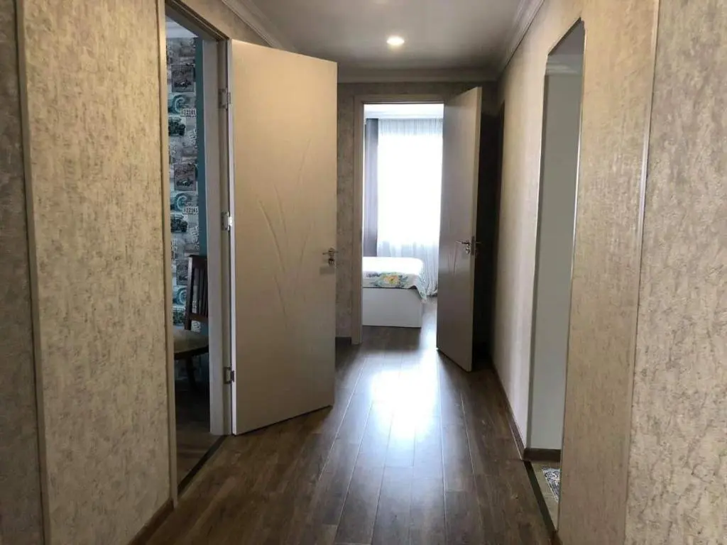 Батуми: apartment with 3 bedrooms with amazing view to black sea beach in old building