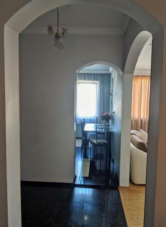 Кобулети: apartment with balcony