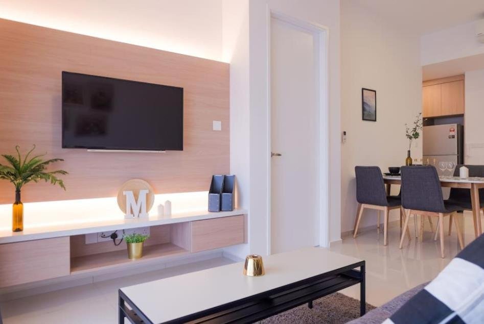 Тбилиси: New High Floor Comfort Suite With Jacuzzi