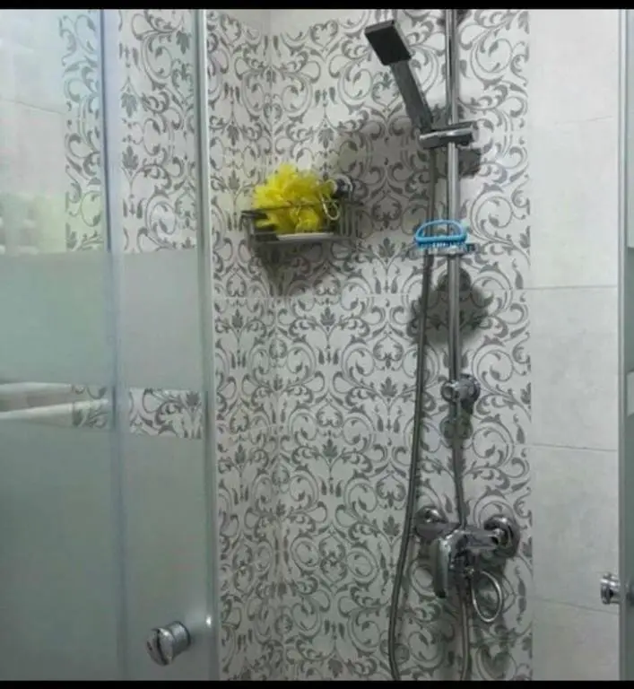 Тбилиси: House Next To University