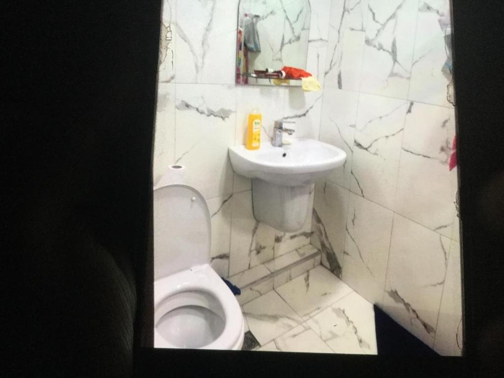 Батуми: Otdix Na More V 5 Min Ot Pliaga. Riadom Kommercheskii Centre, Apteka, Mnojestvo Restoranov, Bulvar. Akva Park.