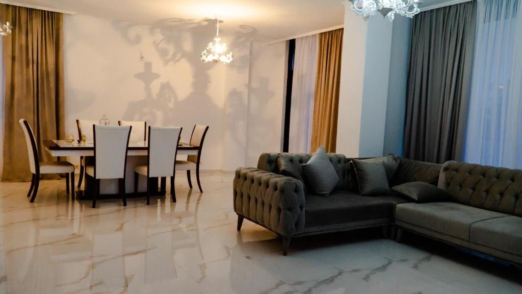 Кобулети: New House