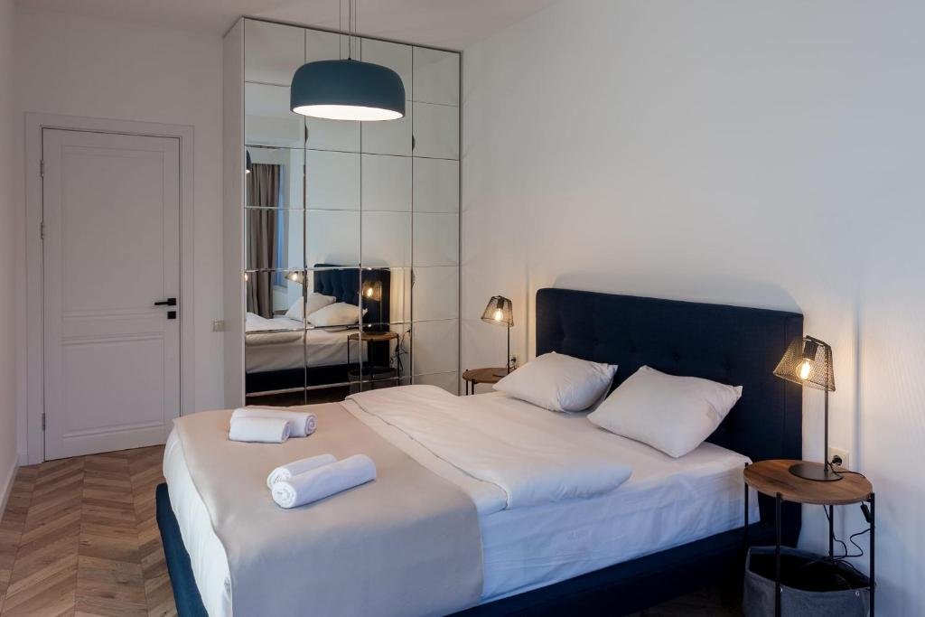 Тбилиси: bright stylish 1br apartment
