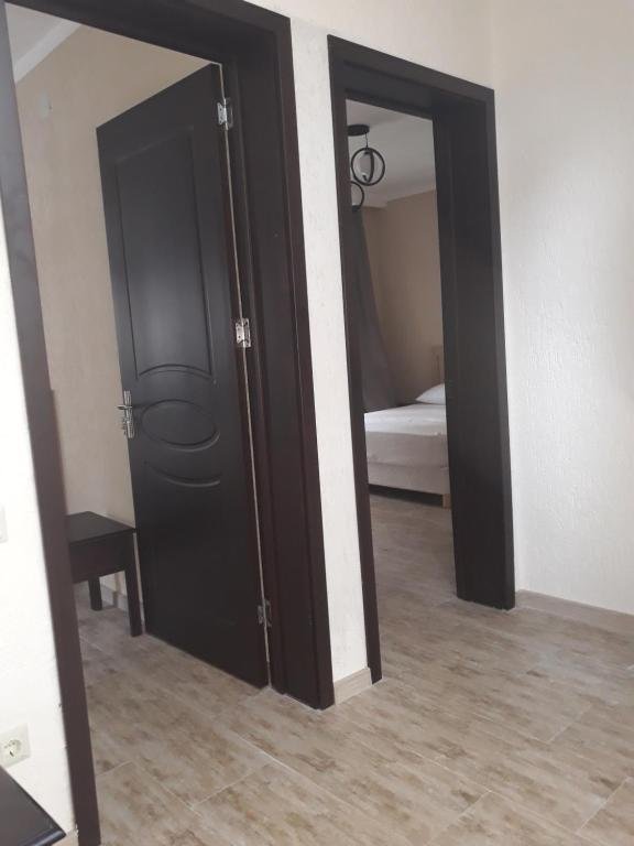 Уреки: Kaprovani Star Apartament