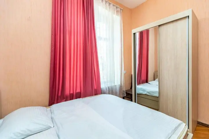 Тбилиси: Apartment on S. Nishnianidze 19