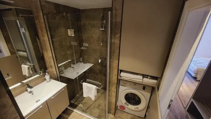 Батуми: alliance palace & courtyard marriott