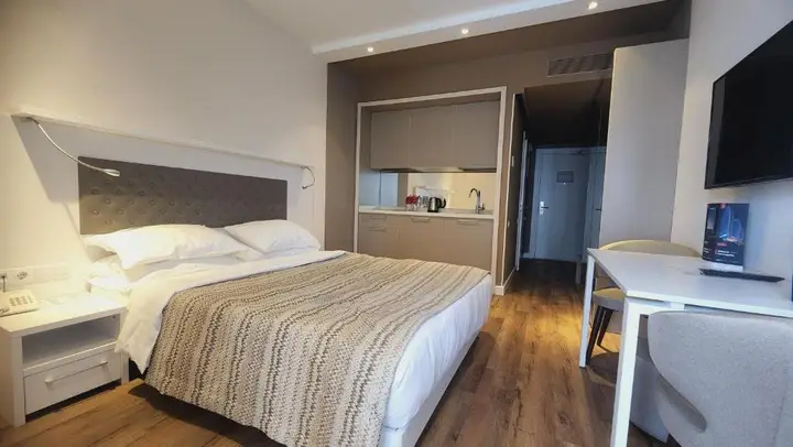 Батуми: alliance palace & courtyard marriott