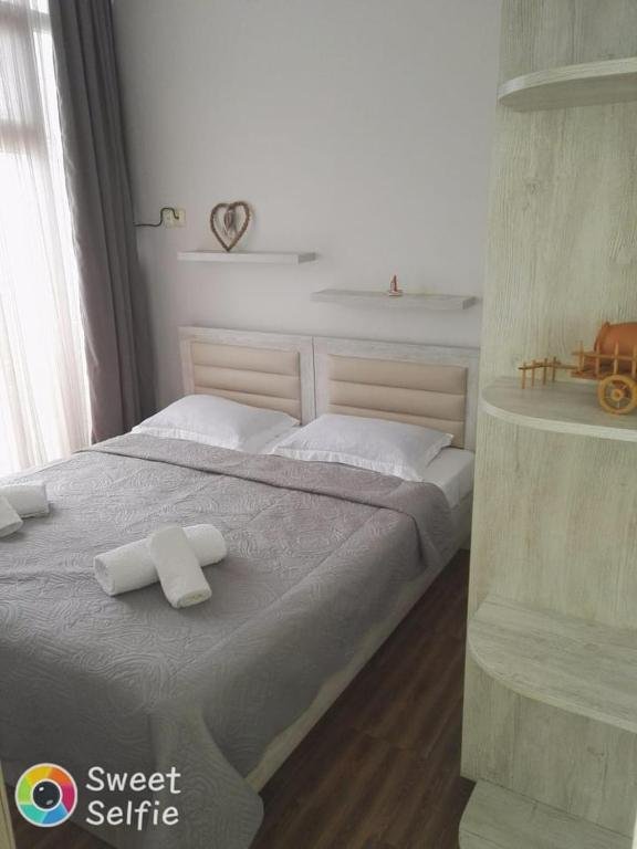 Батуми: Kvartira Vozli More Vden 100 Lari