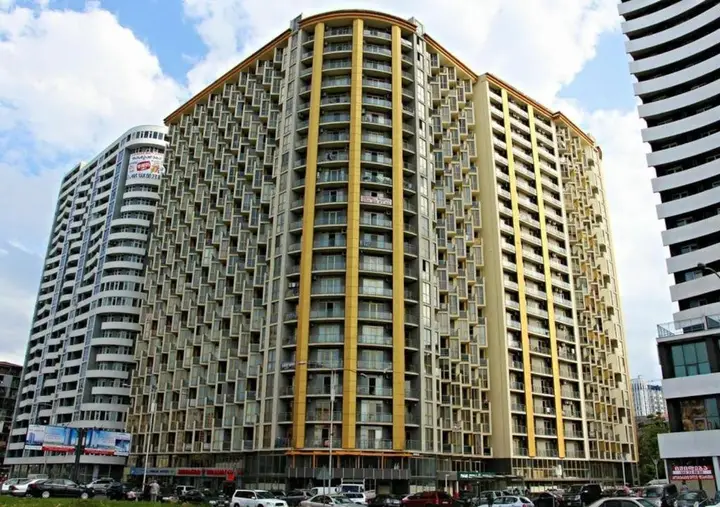 Батуми: 3min to, s-market & restaurants in building