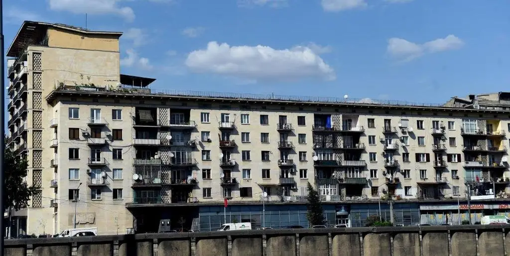 Тбилиси: Bright Apartment on Uznadze 2
