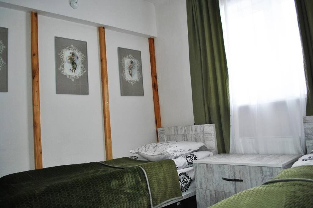 Тбилиси: Lev Tolstoy, Plexanovi Apartment N11