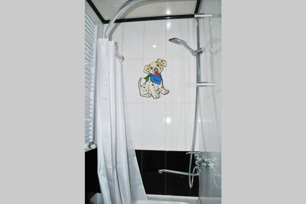 Тбилиси: Lev Tolstoy, Plexanovi Apartment N11