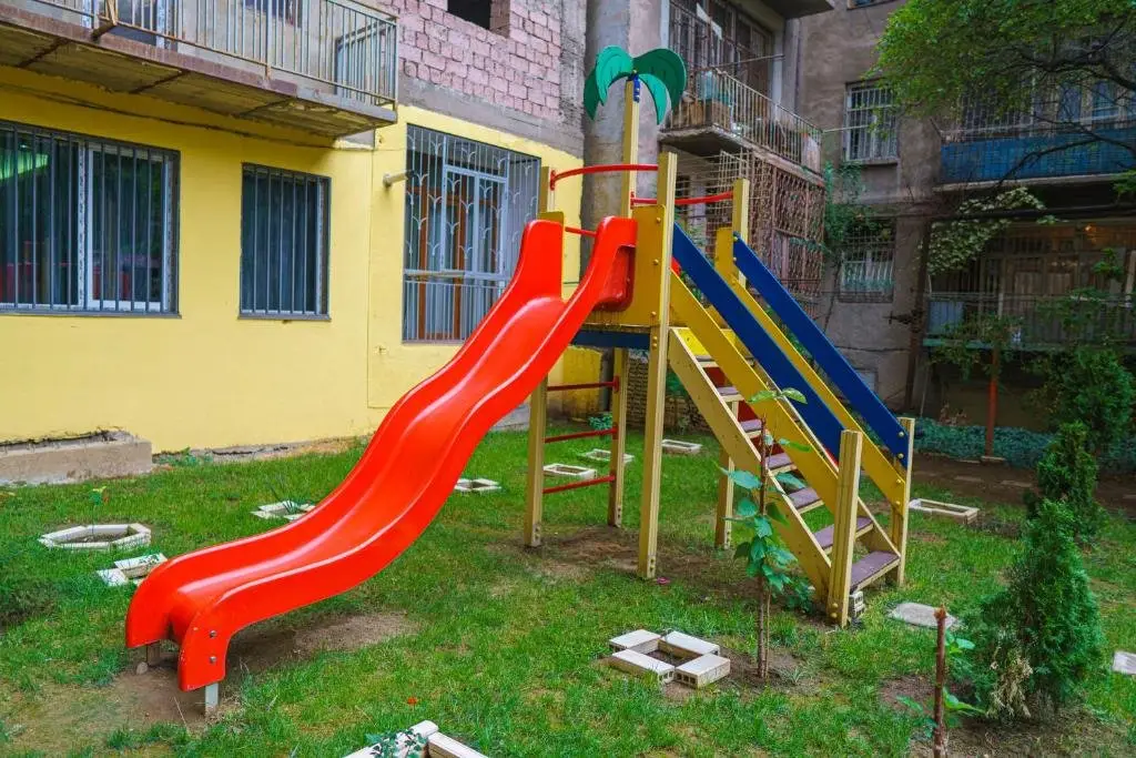 Тбилиси: Luxury Apartments Kostava St 72A Saburtalo Tbilisi Georgia