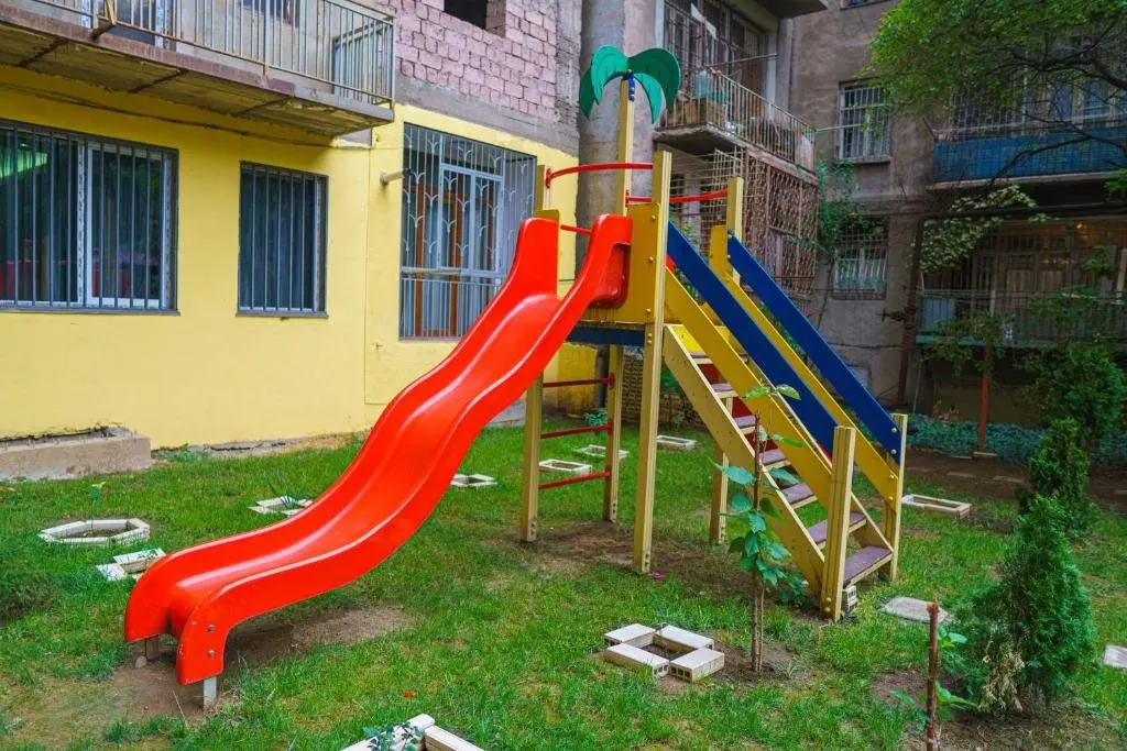 Тбилиси: Luxury Apartments Kostava St 72A Saburtalo Tbilisi Georgia