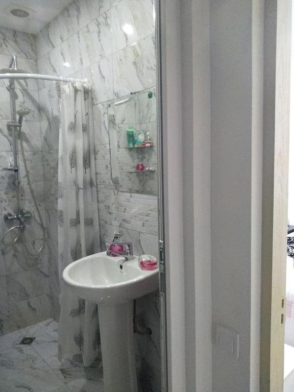 Кутаиси: Nanukas Apartment House