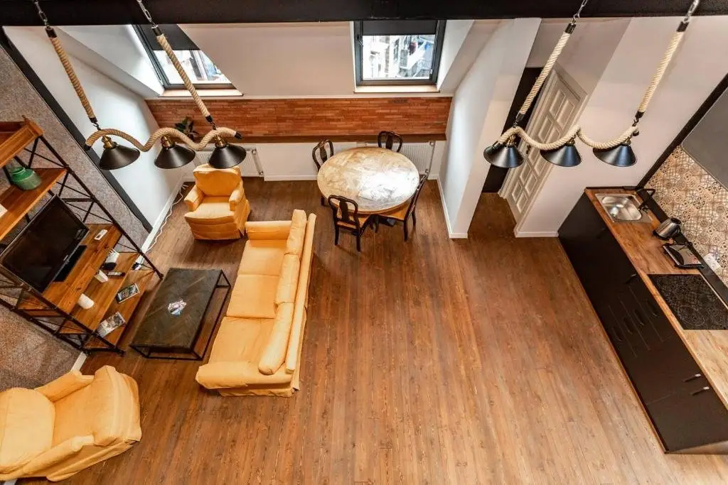 Тбилиси: Mezzanine Style Bright And Stylish Apartment