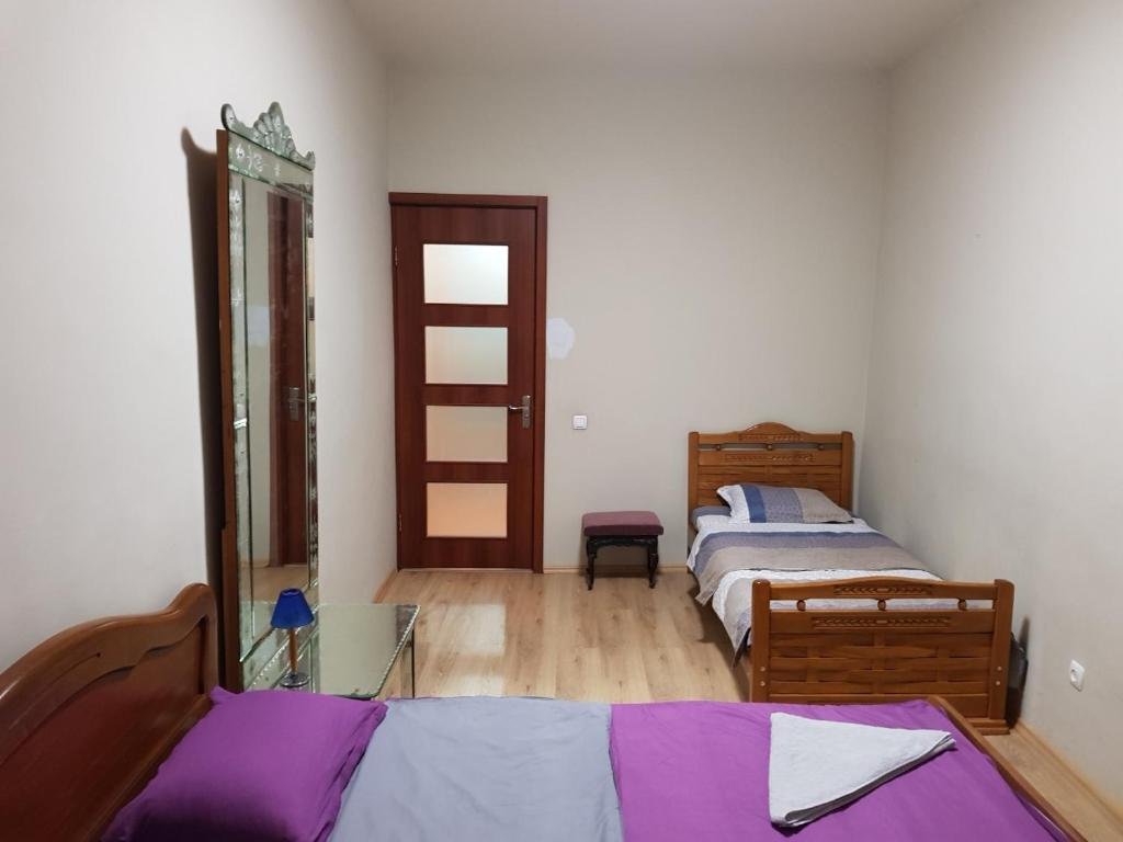 Тбилиси: Apartment on K. Abxazi 40