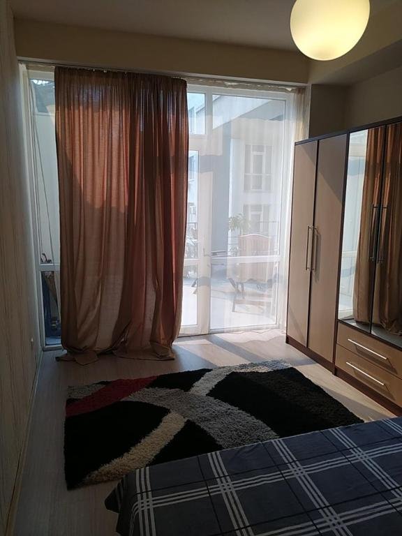 Тбилиси: Lovely -80m2 - 1 bedroom Apartment