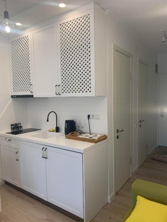 Батуми: Lemon Apartment Cozy Sea View Studio