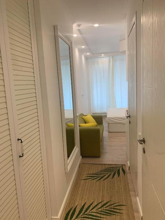 Батуми: Lemon Apartment Cozy Sea View Studio
