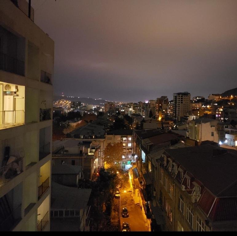 Тбилиси: Luxurious Bright Flat With 10Th Floor View In Center Of City Vake