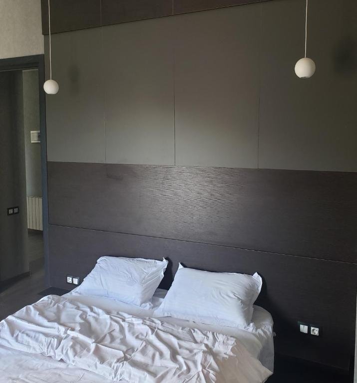 Тбилиси: Luxurious Bright Flat With 10Th Floor View In Center Of City Vake