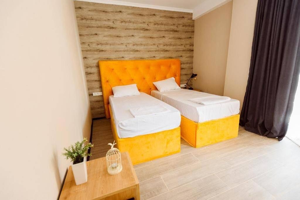 Батуми: Hotel Roshe- apartment 405