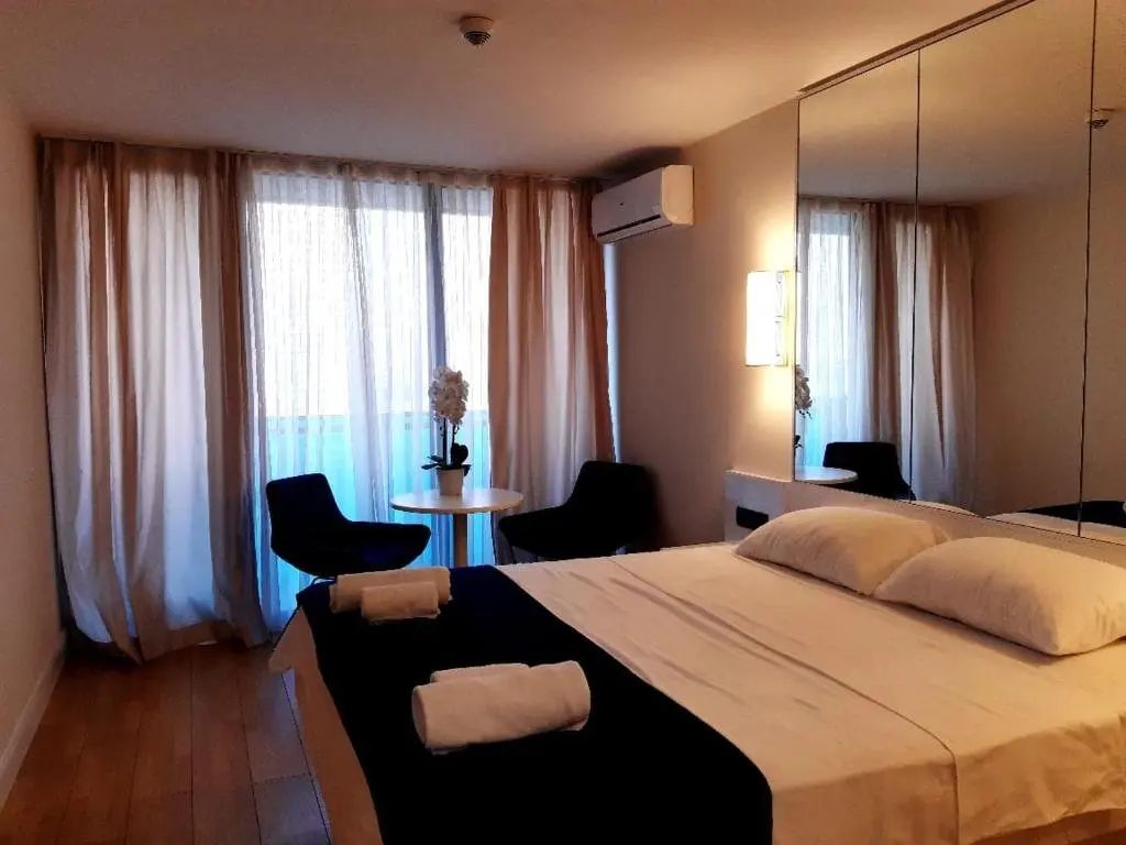 Батуми: Orbi City Tower 917(9 Floor)