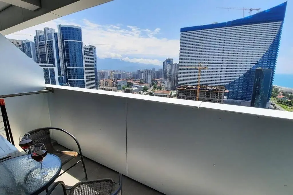 Батуми: Leo Group Luxury Apartment 18-30 Alliance Palace