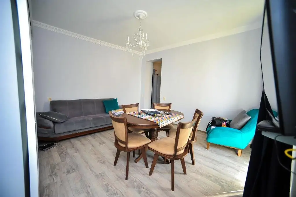 Apartment on khimchiashvili 25 — фото 1