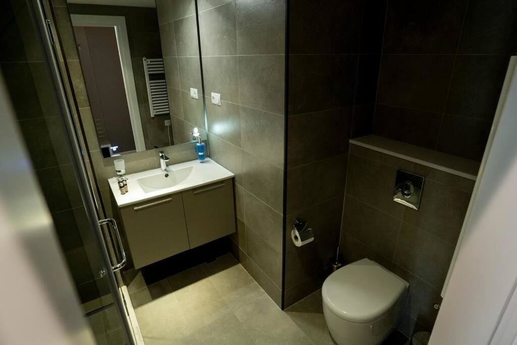 Батуми: Leo Group Luxury Apartment 1828 Alliance Palace