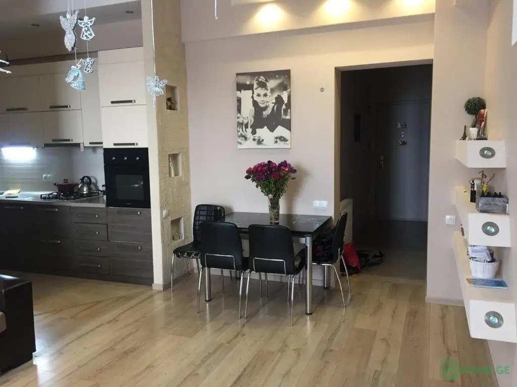 Тбилиси: 2 Bedroom Home