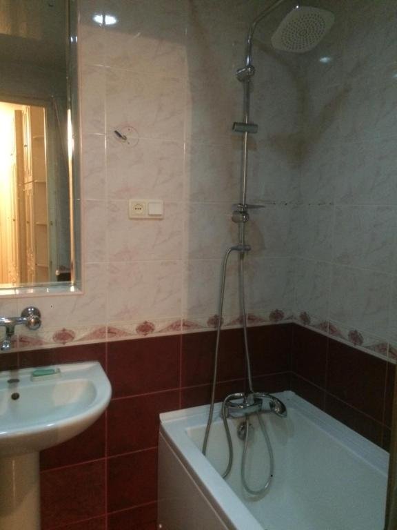 Тбилиси: Apartment Nutsubidze 77/b
