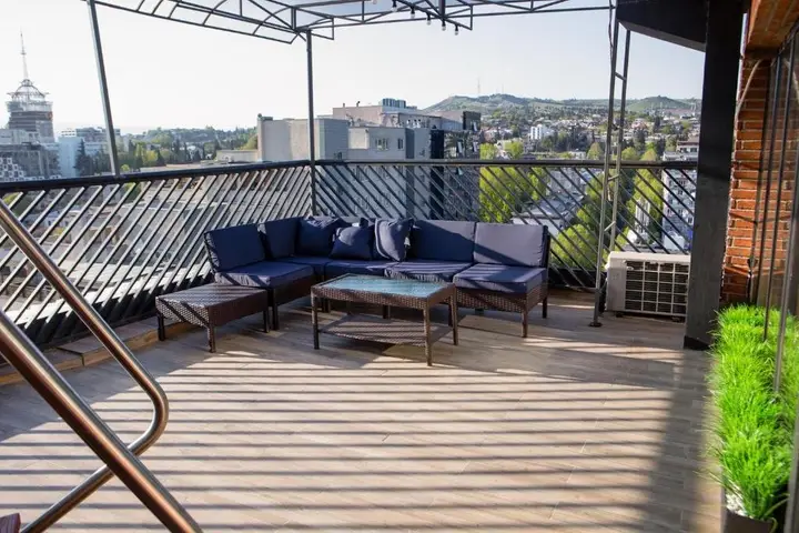 Тбилиси: 11Floor Hotel