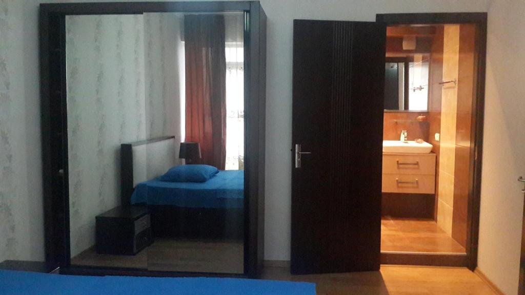 Тбилиси: Apartment On Mirotadze 7