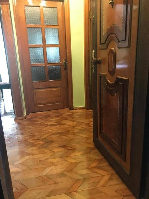 Батуми: Apartment on Griboedova 28